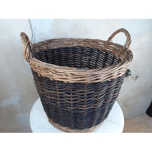 733 - WICKER 2 HANDLED BASKET 20