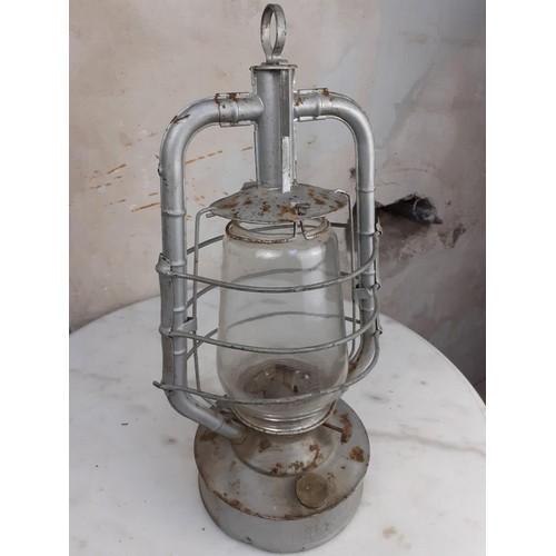 751 - HURRICANE LAMP