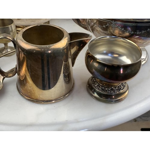 99 - A QUANTITY OF PLATED WARE