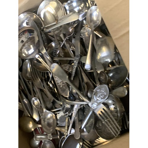 110 - A LARGE LOT OF MIXED CUTLERY