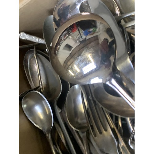 110 - A LARGE LOT OF MIXED CUTLERY