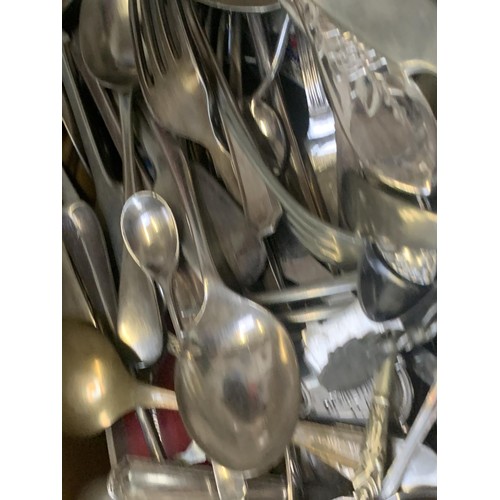 110 - A LARGE LOT OF MIXED CUTLERY