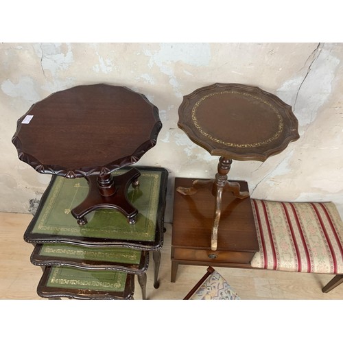 127 - A 3 PIECE LOT OF MAHOGANY FURNITURE NEST OF TABLES/ROCKING STOOL/ HALL SEAT