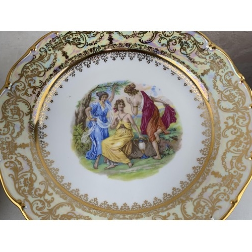 49 - 4 COLLECTORS PLATES TO INCLUDE DELFT