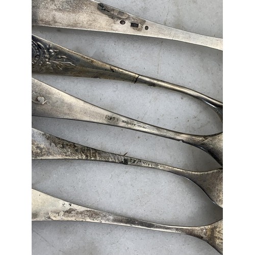 200 - 5 MIXED SILVER FORKS 270gms