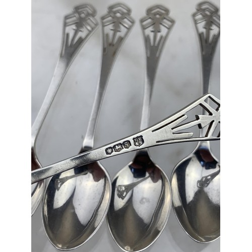 244 - A SET OF 5 ORNATE SHEFFIELD SILVER TEASPOONS 30.6grms