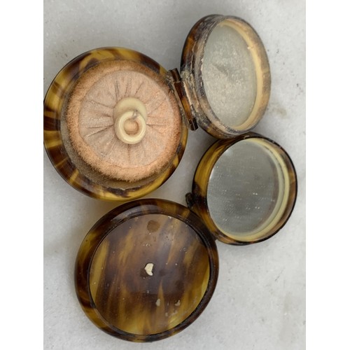 250 - A PAIR OF TORTOISE SHELL COMPACTS