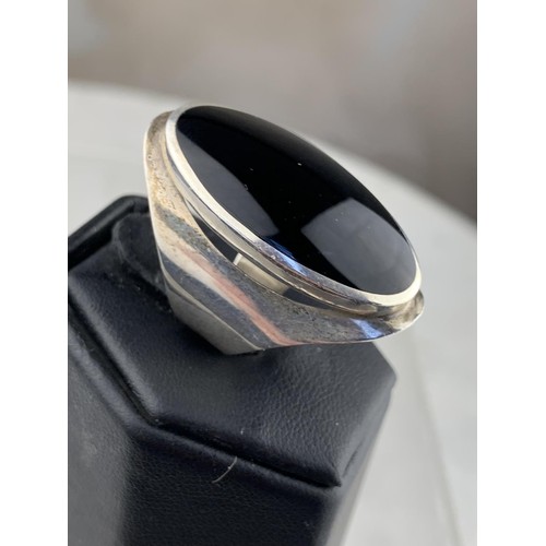 268 - FULLY HALLMARKED SILVER AND JET RING