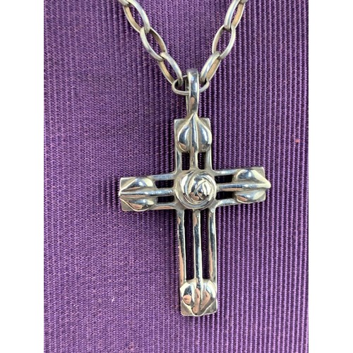 272 - LONG LOOP LINK SILVER CHAIN WITH SILVER MACKINTOSH STYLE CROSS