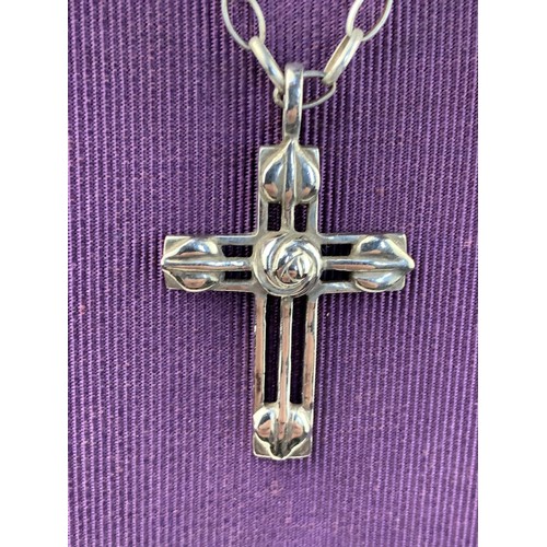 272 - LONG LOOP LINK SILVER CHAIN WITH SILVER MACKINTOSH STYLE CROSS