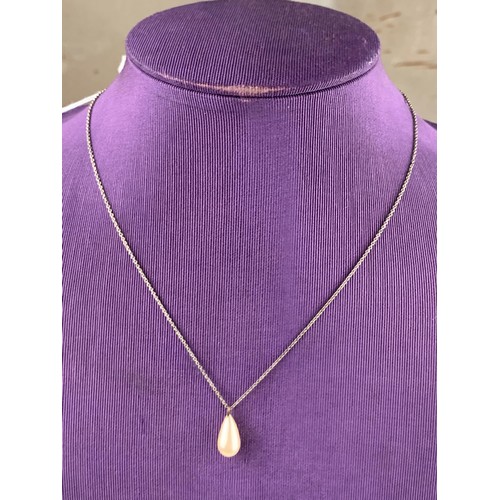 311 - SILVER CHAIN WITH PEARL PENDANT