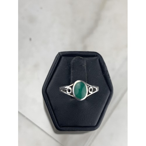 313 - SILVER CELTIC GREEN STONE RING