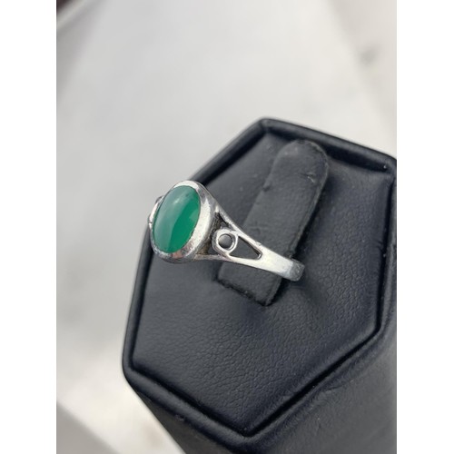 313 - SILVER CELTIC GREEN STONE RING