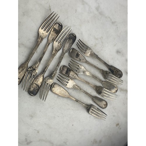 325 - SET OF 10 SILVER FORKS 585.8 gms