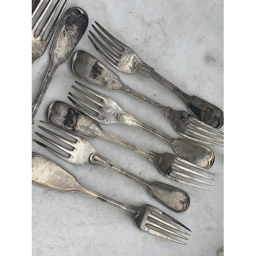 325 - SET OF 10 SILVER FORKS 585.8 gms