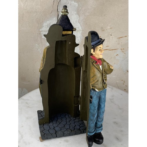 360 - LAUREL & HARDY WINE BOTTLE HOLDER 17