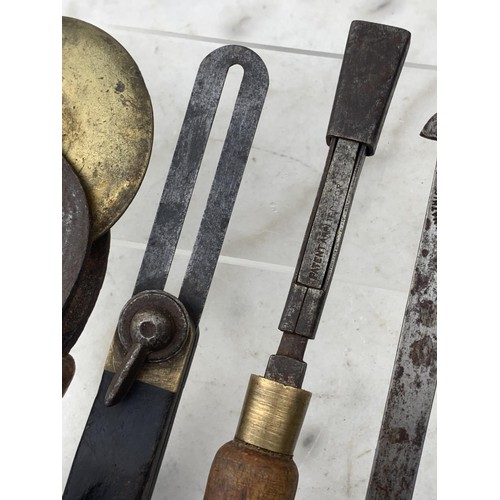 403 - 4 OLD TOOLS INCLUDING BRASS WHEEL SCRIBE