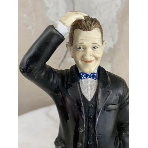 405 - LAUREL & HARDY FIGURINE 9