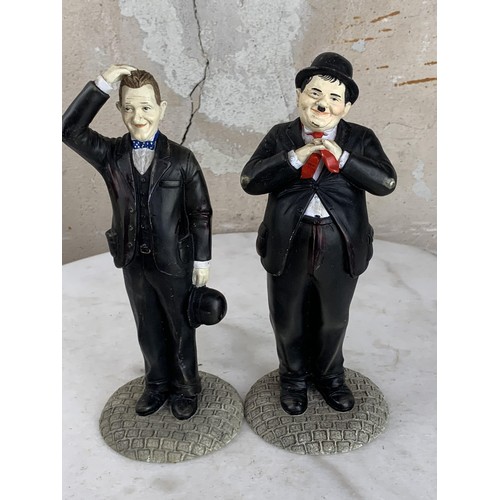 405 - LAUREL & HARDY FIGURINE 9