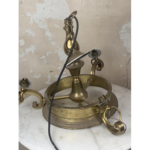 461 - A HEAVY VINTAGE BRASS 3 BRANCH HANGING CHANDALIER