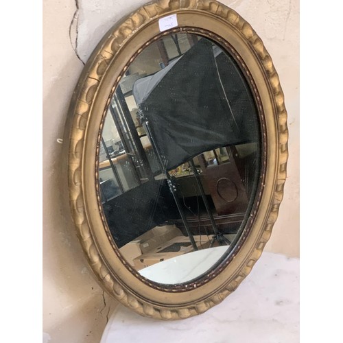 462 - GILT OVAL MIRROR 24 20