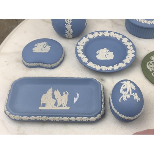 465 - AN ASSORTED LOT OF MIXED WEDGEWOOD