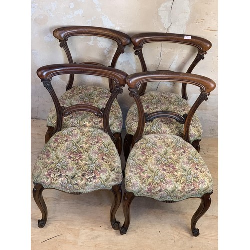 468 - A SET OF 4 VICTORIAN ROSEWOOD CHAIRS