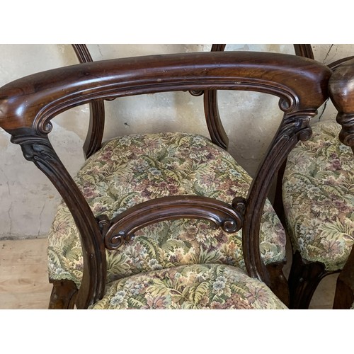 468 - A SET OF 4 VICTORIAN ROSEWOOD CHAIRS