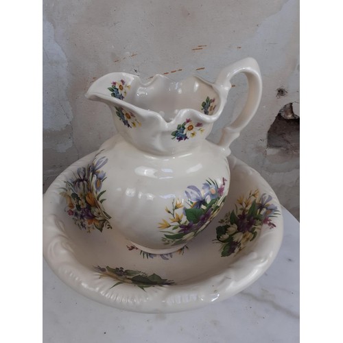 476 - FLORAL WAS JUG AMD BASIN