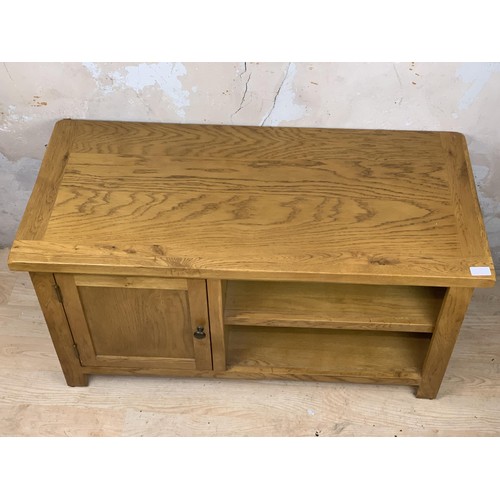 494 - SOLID OAK ENTERTAINMENT UNIT