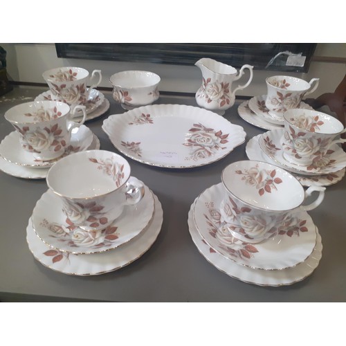 515 - A 21 PIECE RICHMOND BONE CHINA SERVICE