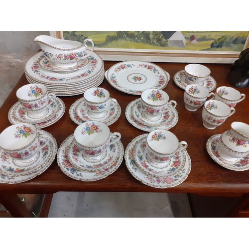 64 - 35 PIECE ROYAL GRAFTON DINNER SERVICE