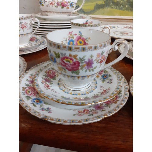 64 - 35 PIECE ROYAL GRAFTON DINNER SERVICE