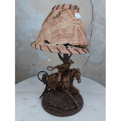 72 - JOHN WAYNE ON HORSE BACK FIGURINE TABLE LAMP