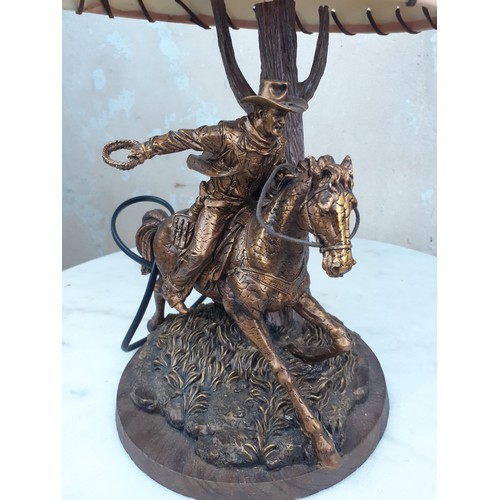 72 - JOHN WAYNE ON HORSE BACK FIGURINE TABLE LAMP