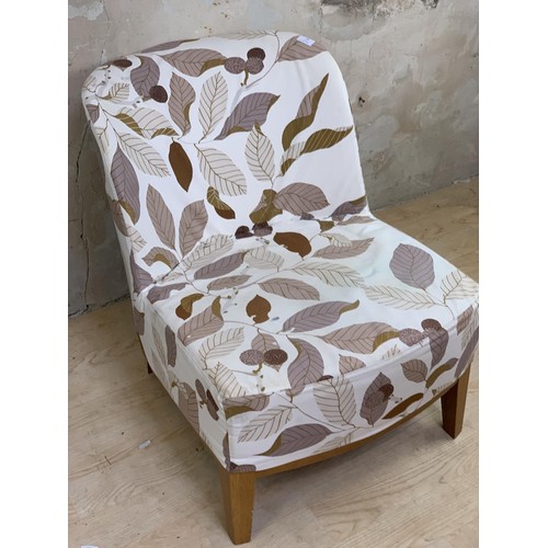 91 - A PATTERNED CHAIR ON BEECH FRAME