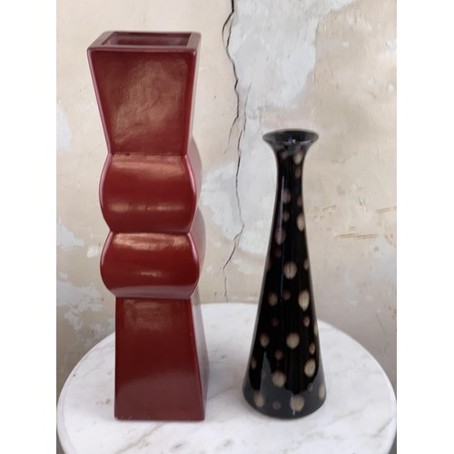 98 - 2 POTTERY VASE TALLER 24