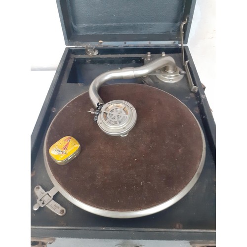 165 - VINTAGE RECORD PLAYER