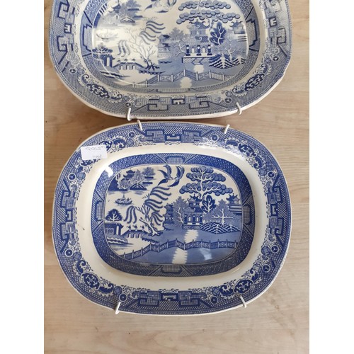 179 - 3 WILLOW PATTERN PLATTERS