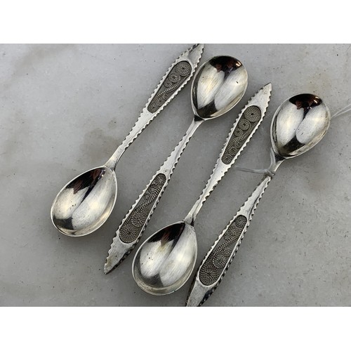 229 - SET OF 4 SILVER (800) ORNATE TEASPOONS 39grms