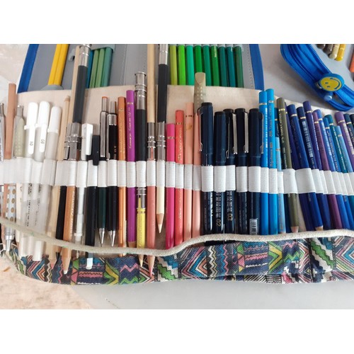 364 - QTY OF ARTIST PENCILS