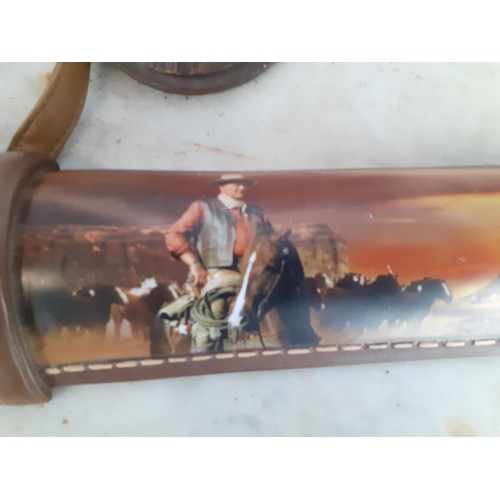 389 - JOHN WAYNE LEGENDS OF THE WEST LIMITED EDITION SIGNED WALL MOUNTING RIFLE