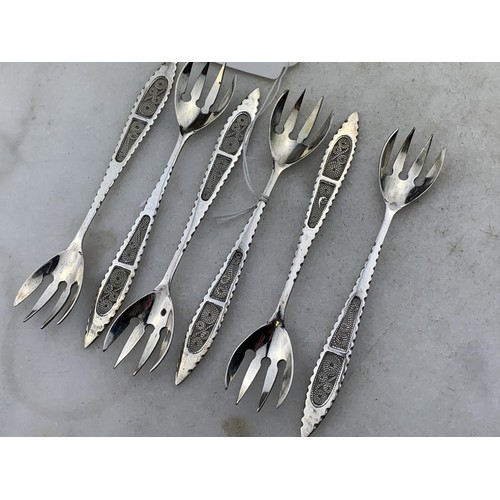 427 - SET OF 6 ORNATE SILVER (800 STAMP) FORKS  71grms