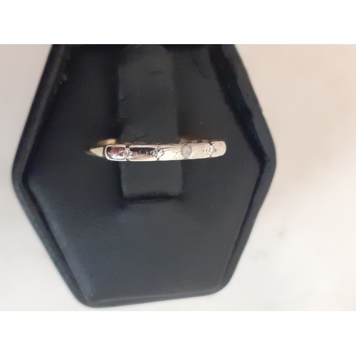 449 - ANTIQUE 9ct 4 DIAMOND RING