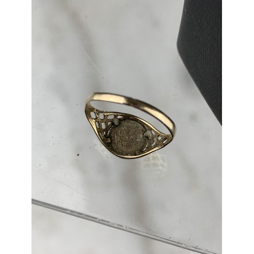 429 - 9ct RING SET WITH A HIGHER GRADE ROMAN COIN SIZE L WEIGHS 1G