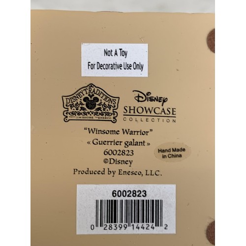 572 - DISNEY SHOWCASE COLLECTION 