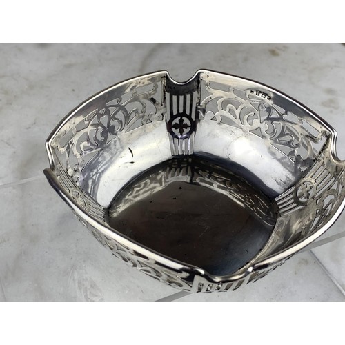 215 - PIERCED SILVER BASKET BIRMINGHAM 108.9gms