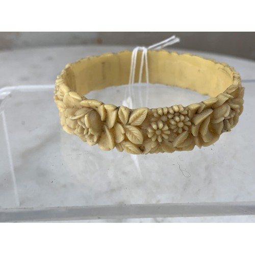 625 - ANTIQUE BONE CARVED BANGLE