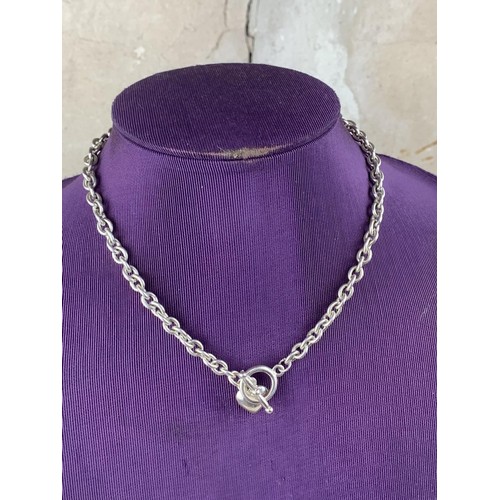 211 - A HEAVY SILVER CHAIN WITH HEART PEANDANT & T BAR 31.3g