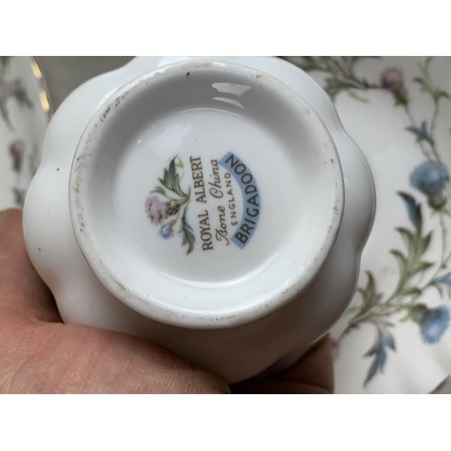 396 - A 27 PIECE ROYAL ALBERT BRIGADOON TEASET